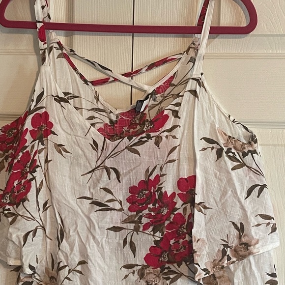 Torrid Floral top - Picture 2 of 6